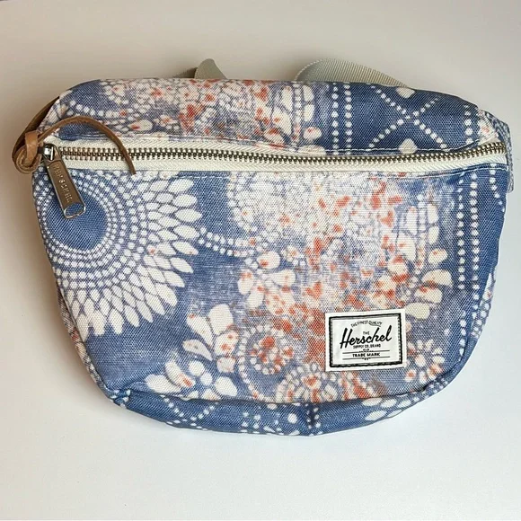 Herschel Supply Co. Fifteen Hip Pack Crossbody Bag Floral Blue Adjustable Strap - Picture 8 of 8
